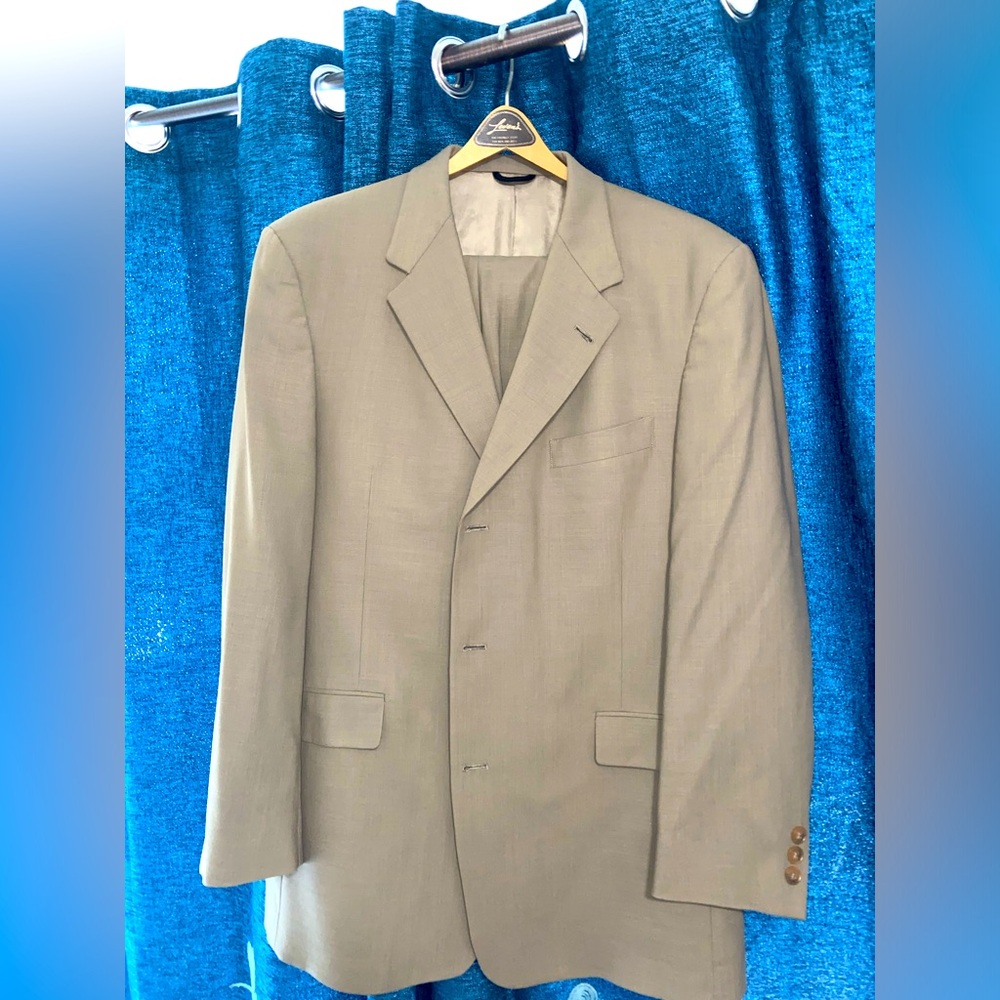 Hart Schaffner Marx Men’s Suit